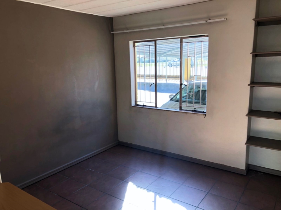 To Let 0 Bedroom Property for Rent in Kannoniers Park North West